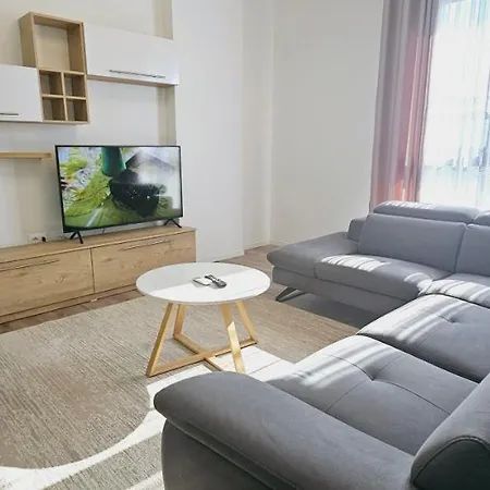 Myhouse At 21 Dhjetori Apartment Tirana