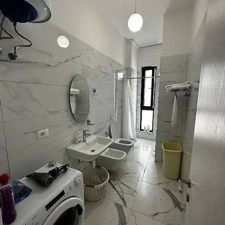 Myhouse At 21 Dhjetori *