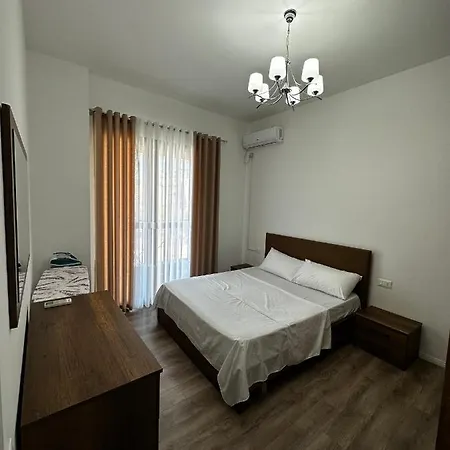 Myhouse At 21 Dhjetori Apartment